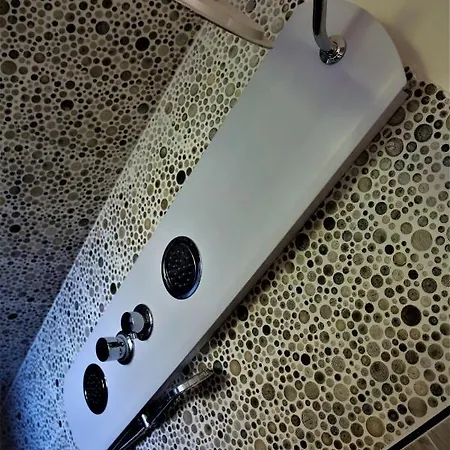 Rosa Couette-café 3*